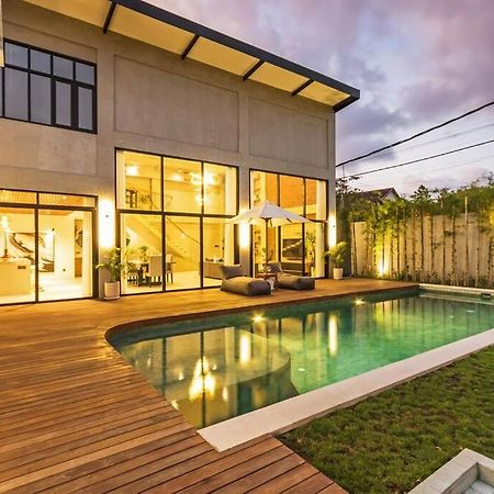 Manresa Villa Bali 4 ชังกู ภายนอก รูปภาพ