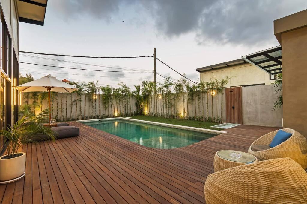 Manresa Villa Bali 4 ชังกู ภายนอก รูปภาพ